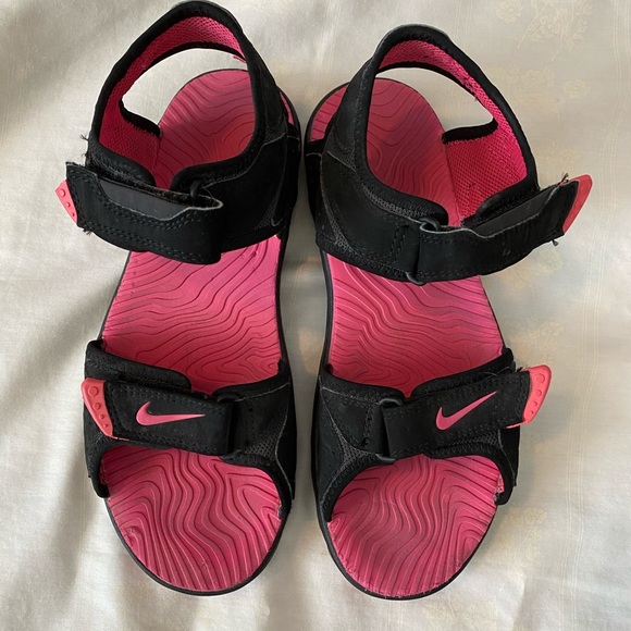 nike velcro flip flops